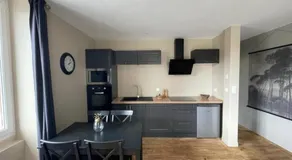 Logement à Brive avec terrasse et climatisation - près de la gare et du centre-ville - Wifi et Stationnement gratuit - Image 3
