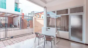 OYO Life 2658 Kost Rasyamada - Image 3