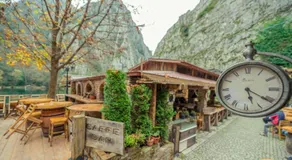 Canyon Matka Hotel - Image 3