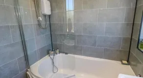Camellia House - Image 4