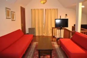 Newark Hansbury Multi Level House - Image 5
