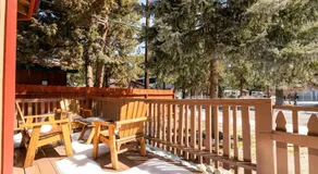 The Lost Boys Hideaway - One Of A Kind Mountain Getaway! 3 Bedroom Cabin - Image 5