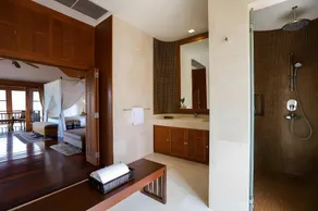 Salika Luxury 5.5 Bed Villa Seaview With Maids - Image 5