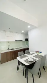 HHomes - 2 Bedroom & Pool GYM Masteri Thao Dien D2 - Image 3