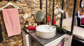 Sweet Loft Grenoble-Love Room avec jacuzzi & sauna - Image 5