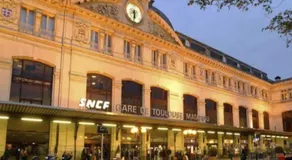 :) Grand studio lumineux à Toulouse et parking - Image 3