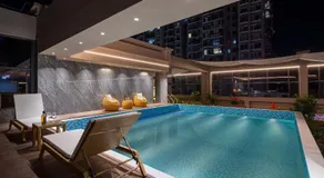 Phoenix Sky Pool Hotel-Newly Opened 2026 Free Pick-up Service Rooftop Infinity Pool Kids Playground On-site Café Near Fenghuang Scenic Area - Image 3