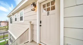 Home in Greater Third Ward - Image 4