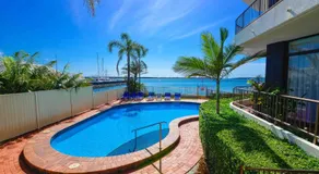 Broadwater Shores Waterfront Apartments - Image 4