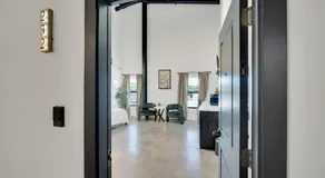 The Lawson Loft – Walkable DT 209 - Image 4