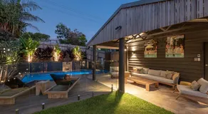 Holiday Home at Sunshine with Pets and HEATED POOL - Image 3