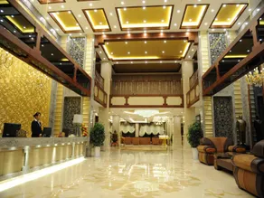 Shangri-la Salong Hotel - Image 2