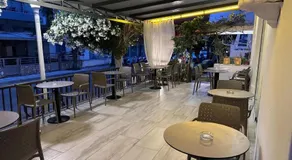 Paradise Hotel - Image 2