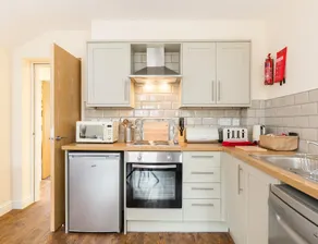 StayFord Apartments - Meriden - Near NEC - Image 2