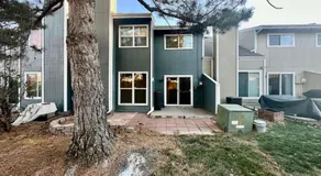 Stylish Townhouse Retreat - 15 min to DT - Image 3