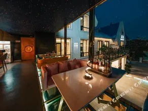 Deluxe Villa Boutique Hostel - Image 4