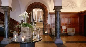 Ascot Hotel - Image 2