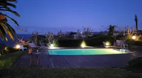 Uhara Sea Escape - Piscina privada - Image 3
