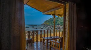 Sea Front Cottage Little Khola - Image 4