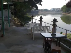 R-Lampang Guest House - Image 4