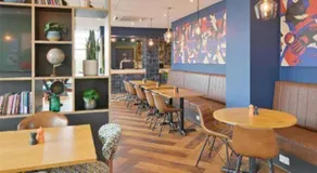 Travelodge Gloucester - Image 5