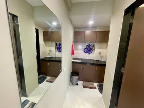 Close to BKC, 1BHK at Hill road, Bandra - Image 3