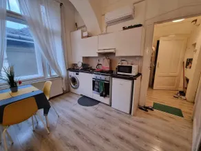 Colton Budapest Central Apartment - Image 4