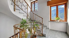 Bellissimo appartamento totalmente attrezzato con giardino | Vista sulla città - Image 4
