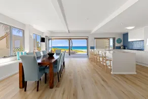 Saltwater Beach House - Absolute Beachfront Holiday House - Image 3