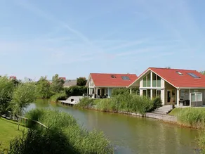 Comfortable villa with a dishwasher, at the Veerse Meer - Image 2