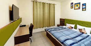 Hotel Luxuria - Image 4