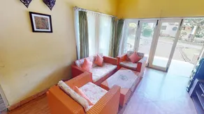 Chrysant Huis Villa Istana Bunga - Image 2