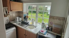 The Old Dairy, comfy 1 bedroom apartment with lounge,bathroom and kitchenette near town, pubs and walks - Image 4