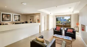 Gladstone Downtown Central Apartment Hotel Official - Image 3