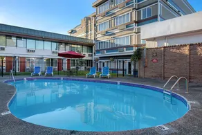 Victoria Airport/Sidney Travelodge - Image 3