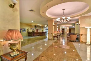 Estreya Palace & Residence - Image 4