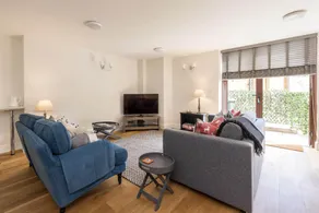 No.4 Ludbourne Hall - Image 2