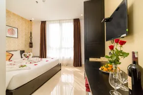 Orchidees Hotel - Image 2