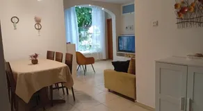 בין העצים - Image 3
