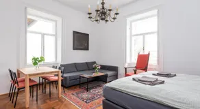 Small apartment with 24-hour check-in - Image 2