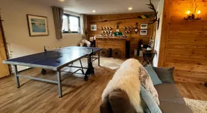 Luxury Guest House, Living Room, Kitchen and Games Room - Image 4