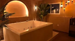Oasis con Piscina, Spa Privado con Encanto Andalusí y jacuzzi - Image 3