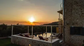 Nora's Villa - Image 3