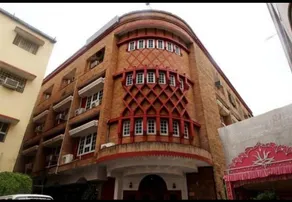 Hotel Central Point - Image 1