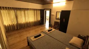 ChirpingNest by Johny Moose Backwater Farm - Tranquil Exclusive Retreat - Image 2