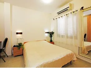 Sea Plaza Hotel - Image 1