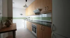 Apartamento en el centro con garaje, terraza, wifi, climatización y piscina - Image 4