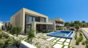 Adria Resort SEAFRONT Family Villa B Private Pool - Image 4