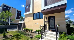 Downsview Park Retreat 2 - Rogers Stadium Getaway - Image 3