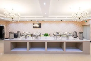 YI LIANG NEW CENTURY LUXURY HOTEL - Image 5